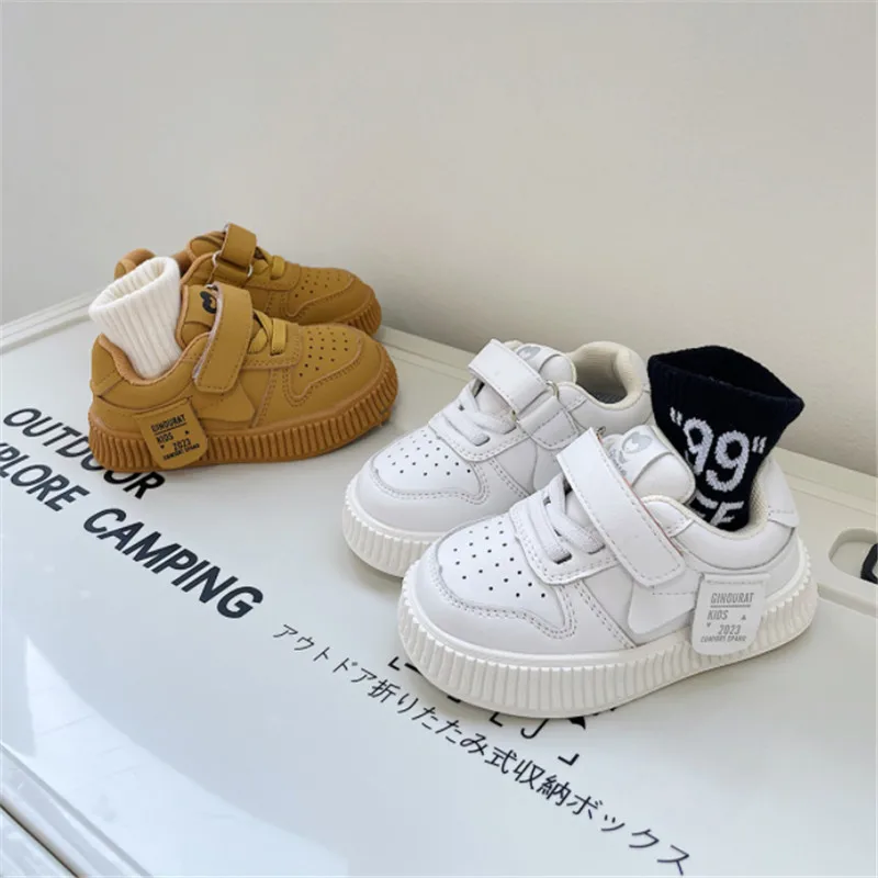 

2023 New Autumn Baby Shoes For Boys Leather Toddler Kids Casual Shoes Soft Sole Outdoor White Tennis Fashion Girls Sneakers