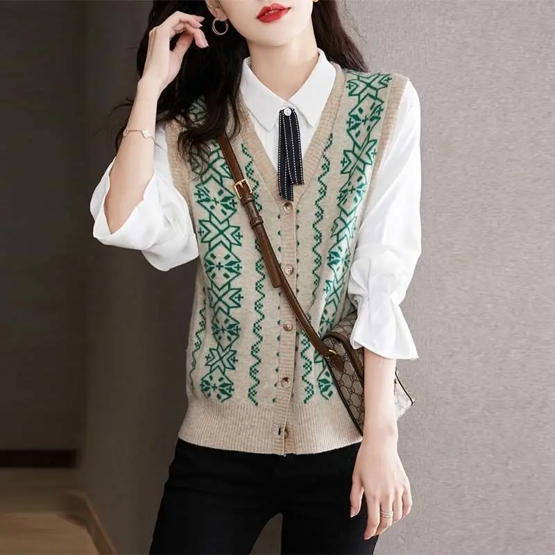 2024 Knitted Vest Women\'s Clothing Fashion All-match Senior Button Printed Spring and Autumn New Arrivals Outside Join Cardigan