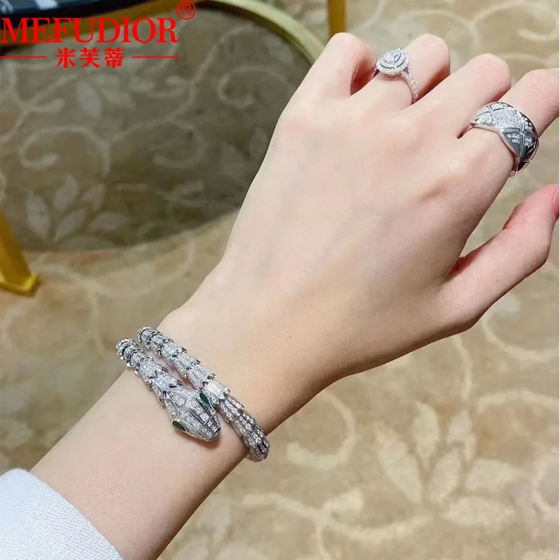 925 Sterling Silver Snake Women Bracelet Full Moissanite Diamonds Green Eye Scaly Serpent Bangle Couple Fashion Jewellry Gifts