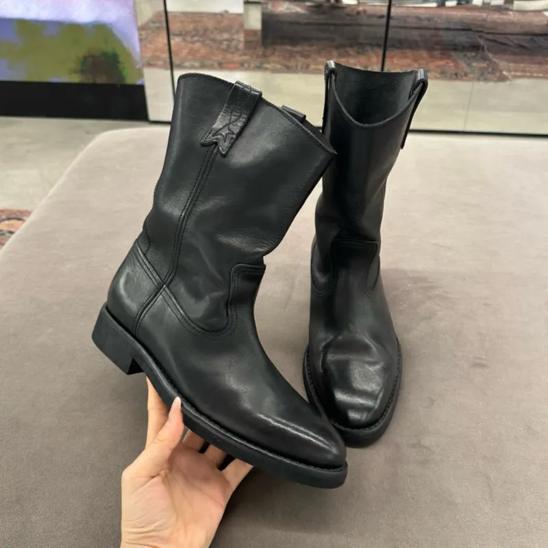Women's Black Leather Western Boots Sleek Minimalist Design Block Heel Rugged Edgy for Autumn/winter Streetwear Casual Looks