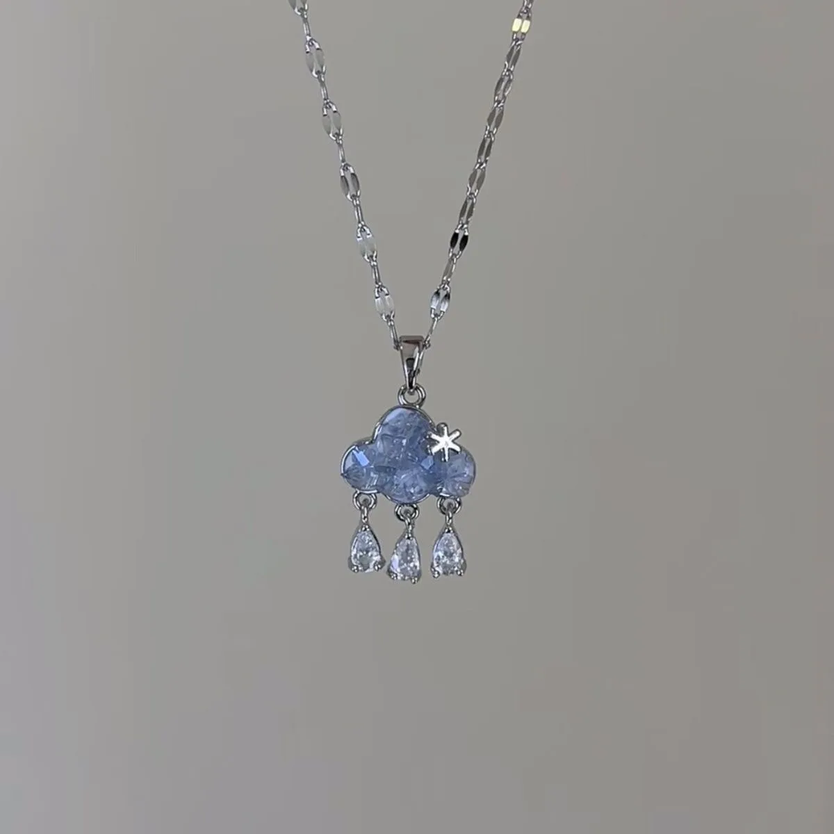 1Pc ute Cloud Raindrop Pendant Necklace, Blue Chip Star Decor Dainty Silver‑Tone Chain Choker Fashion Neck Jewelry
