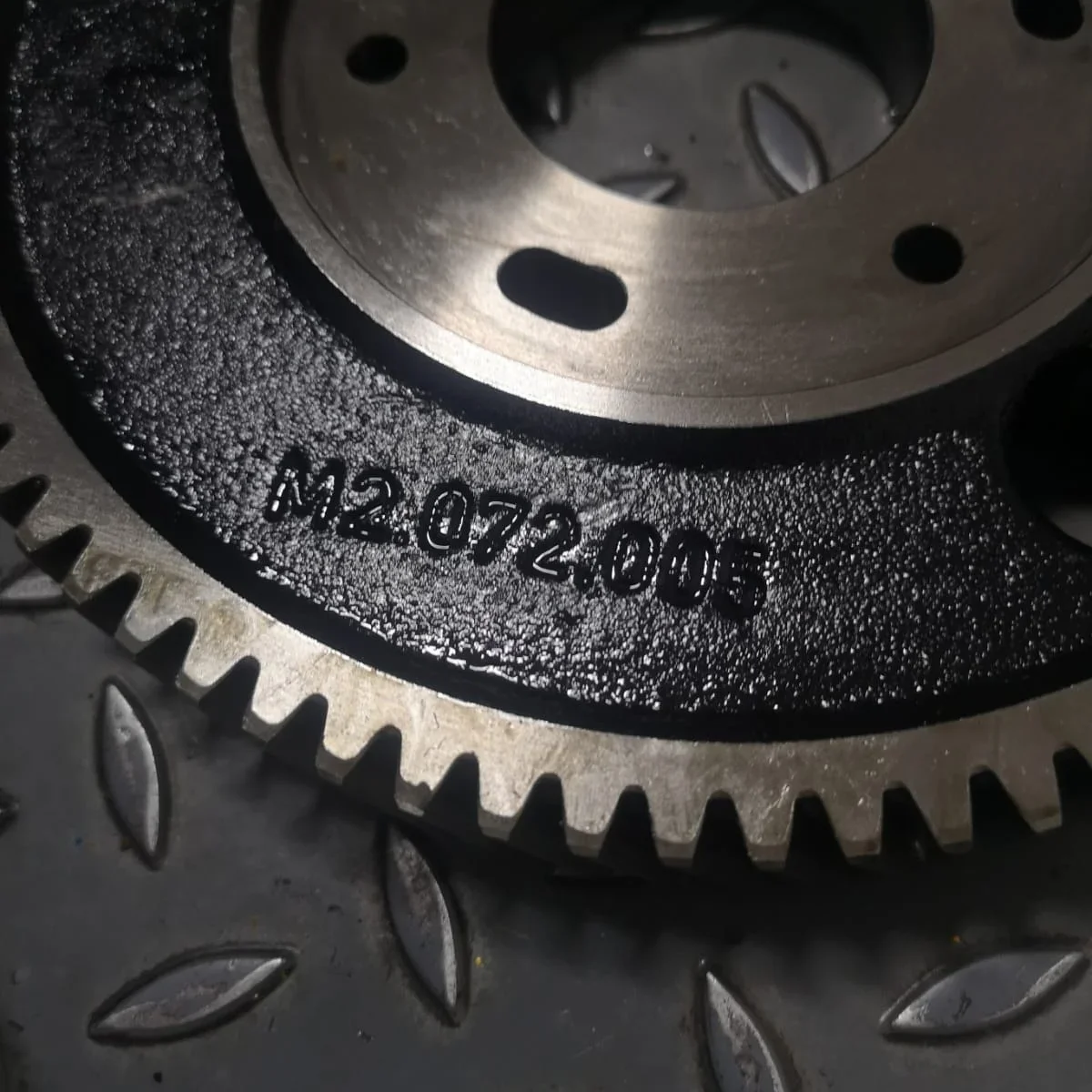 

Original M2.072.006 and M2.011.870M/01A Gear Wheels for PM74 Machine Parts New Condition