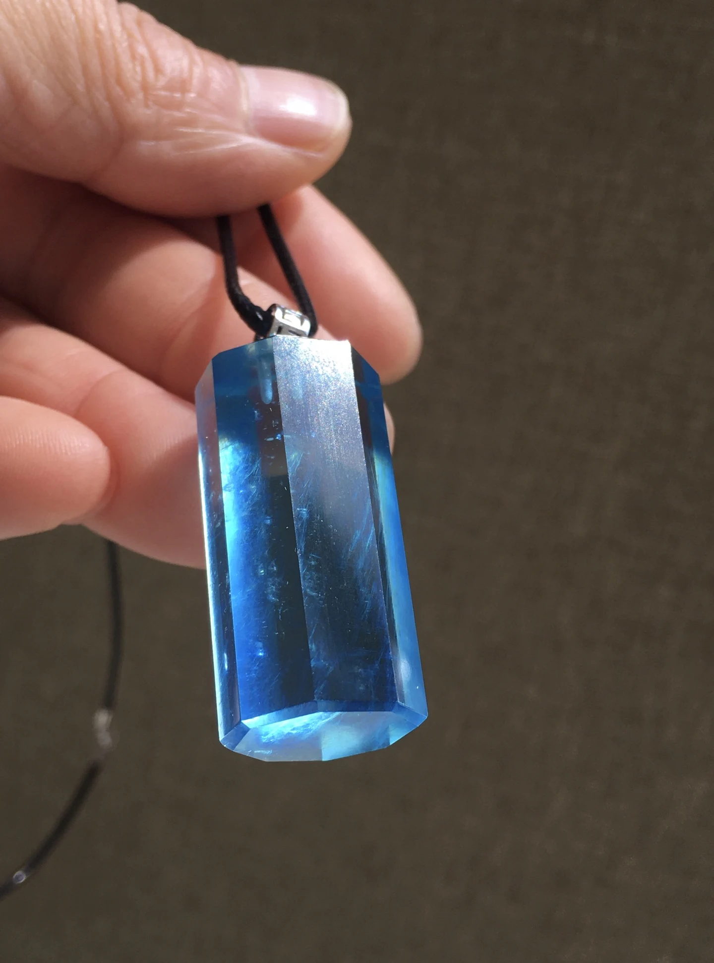 

Natural Blue Aquamarine Pendant 34/15.6/14.5mm Barrel Faceted Blue Aquamarine Brazil 18K Gold Women Fashion Jewelry AAAAAA
