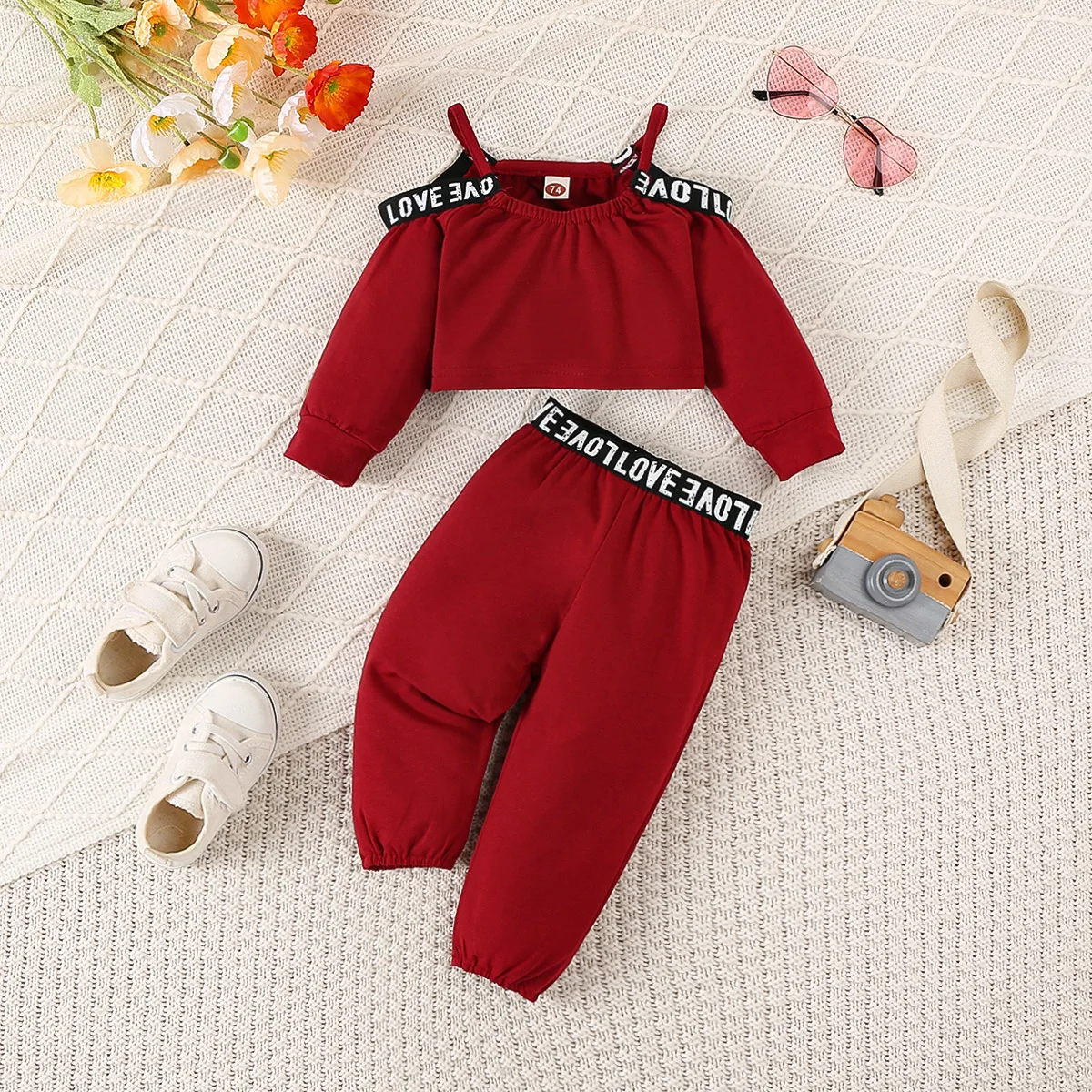 Baby Girl 2-Piece Fashion Long-Sleeved Off-Shoulder Love Letter Print Top And Pants Casual Set Autumn Winter Comfortable Cotton