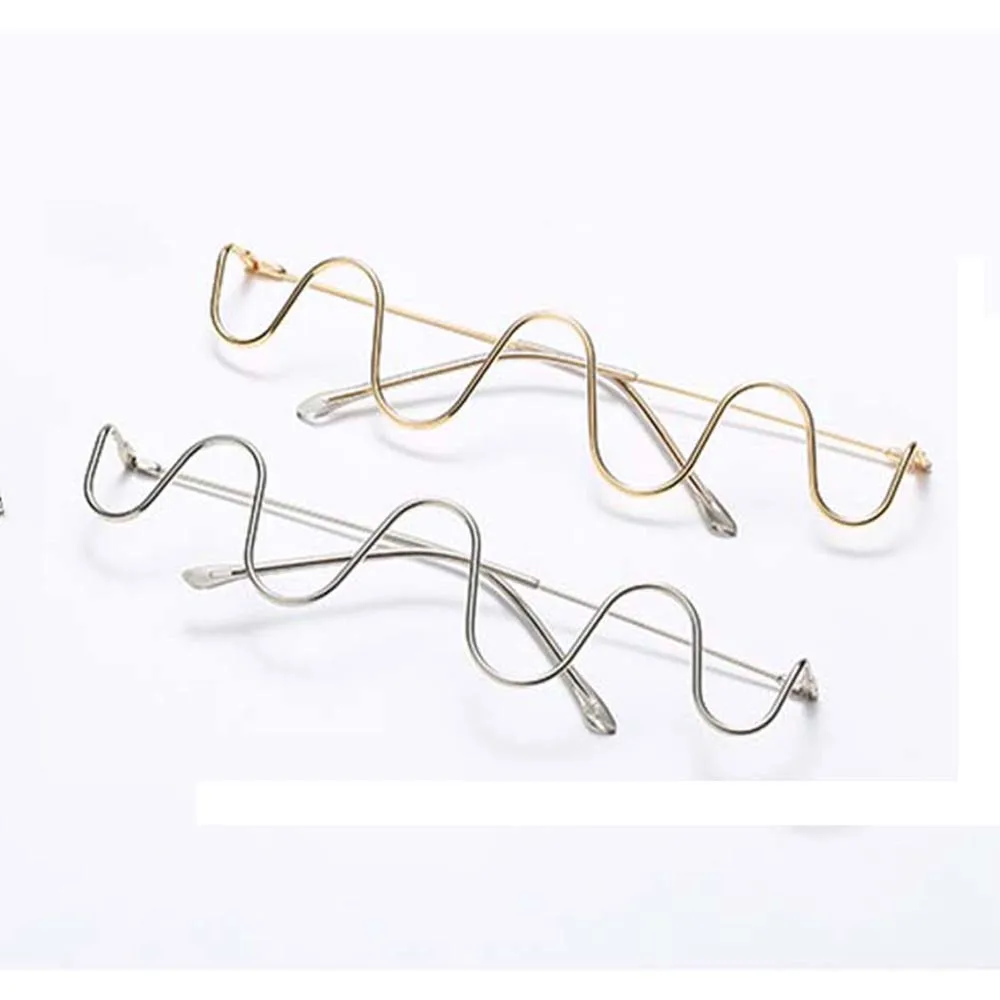 

Модные очки в полуоправе. Трендовые металлические волны без декоративных оправок.