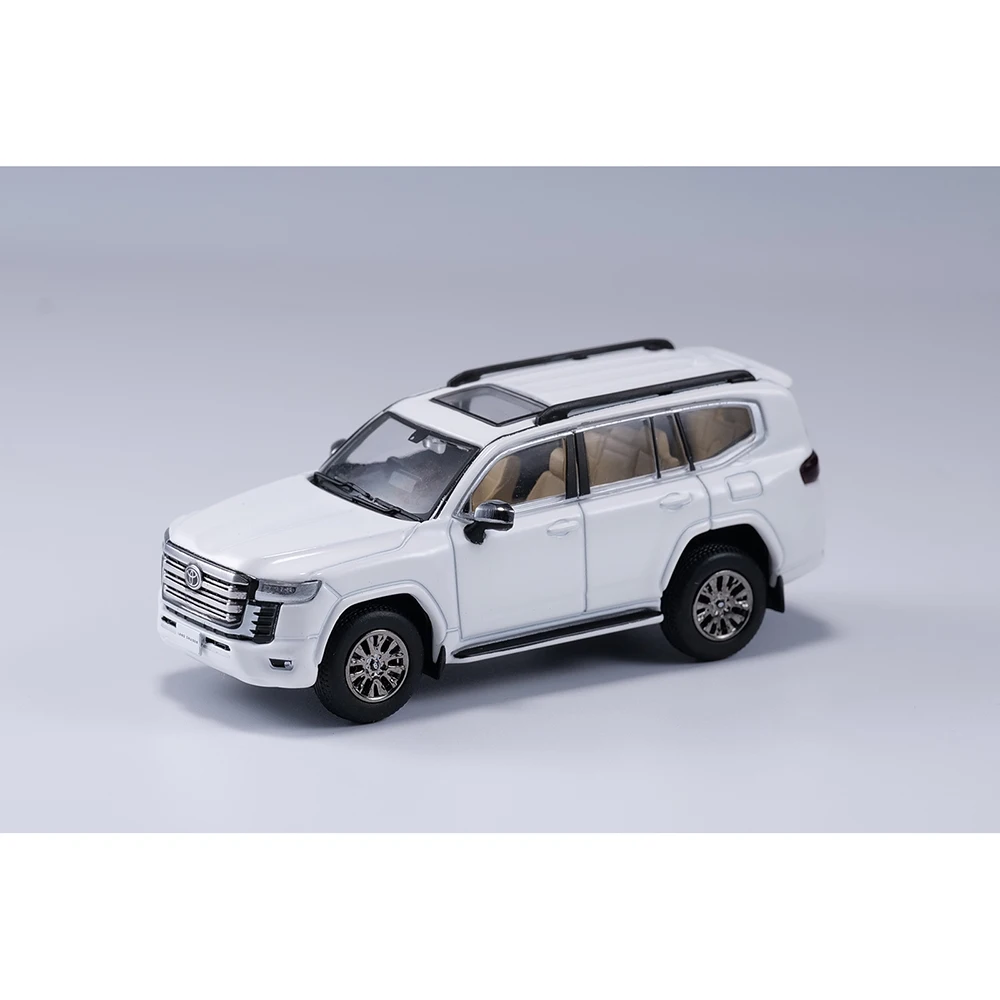 GCD 1/64 Toyota Land Cruiser LC300 Vintage Model Car Off-Road Vehicle Car Diecast Toy Station Vehicle with Display Box