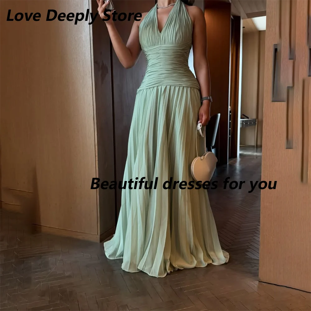 Customized Sexy Halter V-Neck Prom Dress Sleeveless Pleat Chiffon A Line Floor Length Evening Gown Elegant Long Party Dress