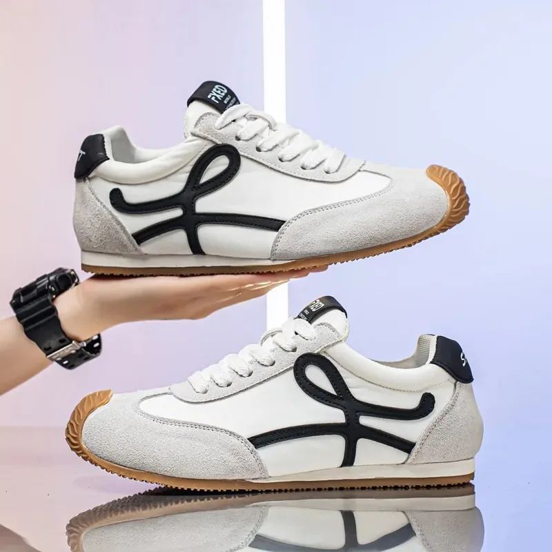 

Новые британские стильные кроссовки на танкетке, мужские нескользящие спортивные туфли на шнуровке, повседневные кроссовки из искусственной кожи, мужские удобные кроссовки