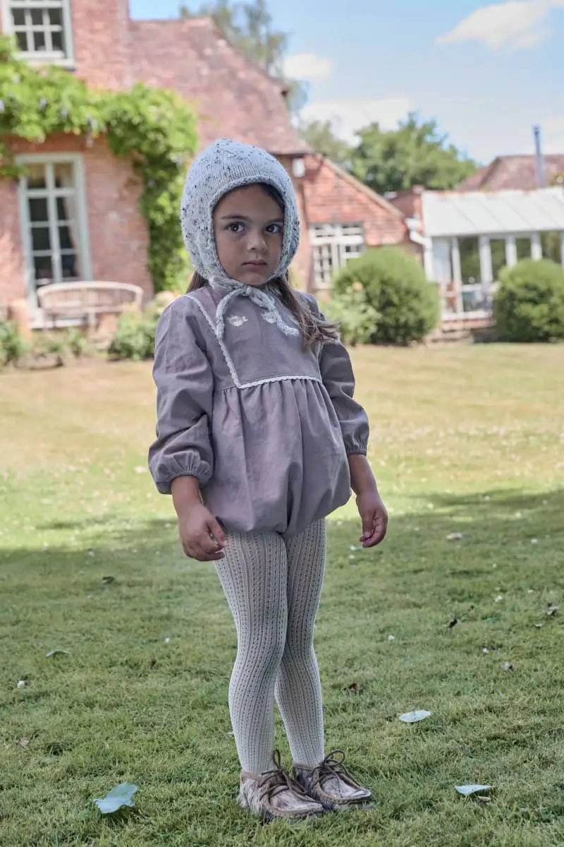 جاهز للشحن 2025 AS AW ملابس أطفال من القطن والكتان سترة Brother Sister ملابس متطابقة فستان مطرز مع ملابس من الدانتيل