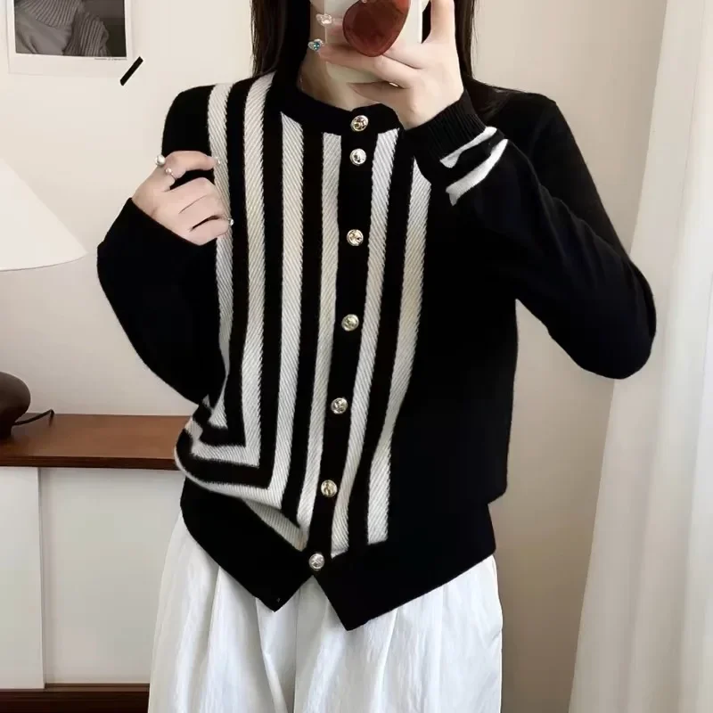 

Women Clothing Fashion Striped Chic Button Knitted Cardigan Autumn Winter Vintage Elegant Loose O-neck Sweaters