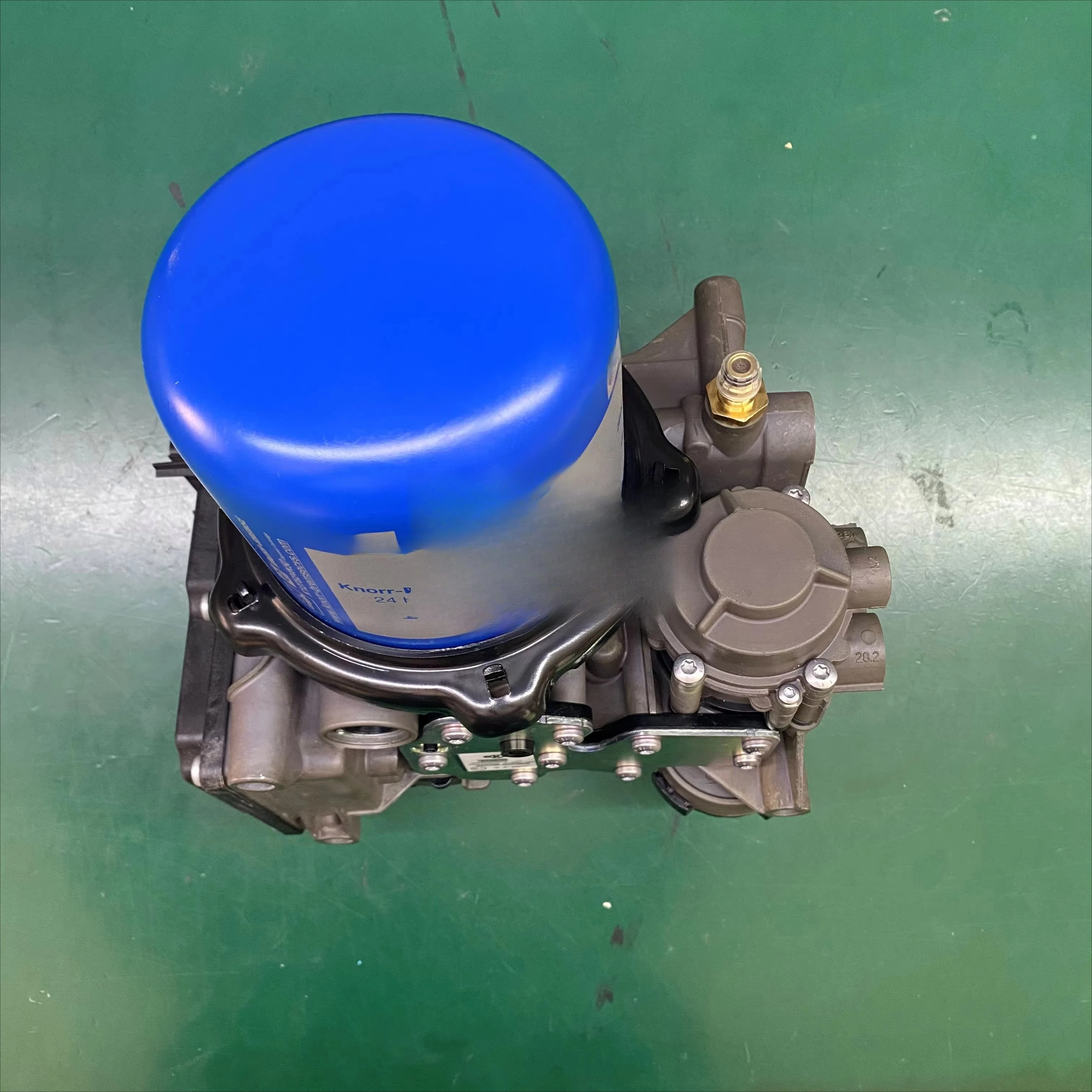 WTR High Quality New Air Dryer Complete EAC Air Processing Unit for Lorry/Truck OEM K256950N50 Part No. 22169410