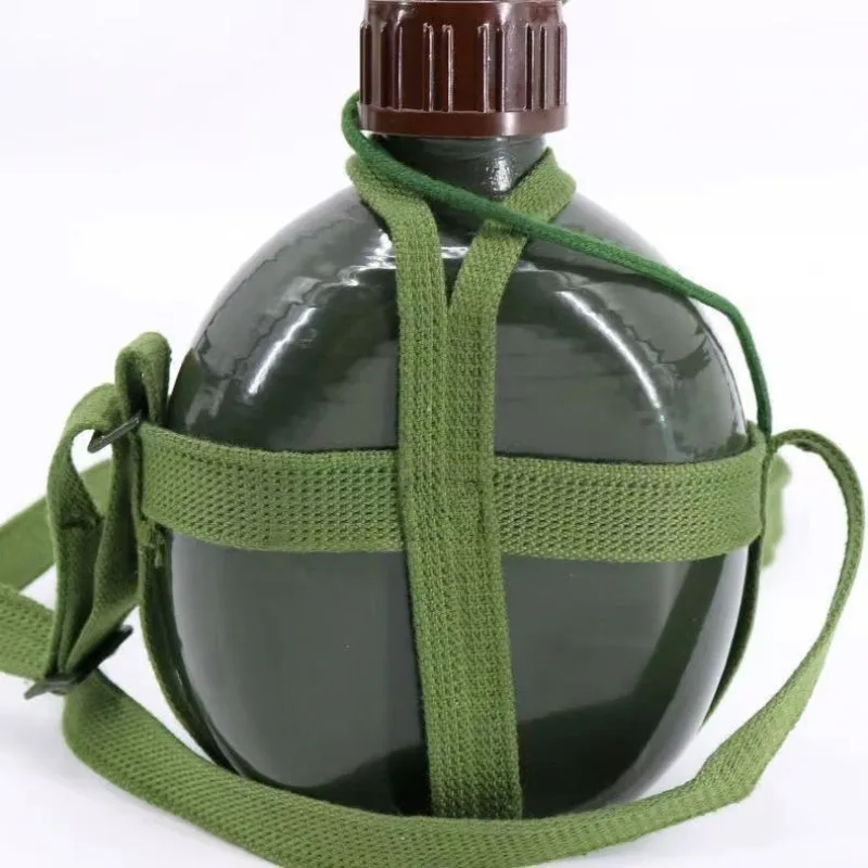 

Vintage kettle, large capacity outdoor sports, portable strap pot, student aluminum kettle