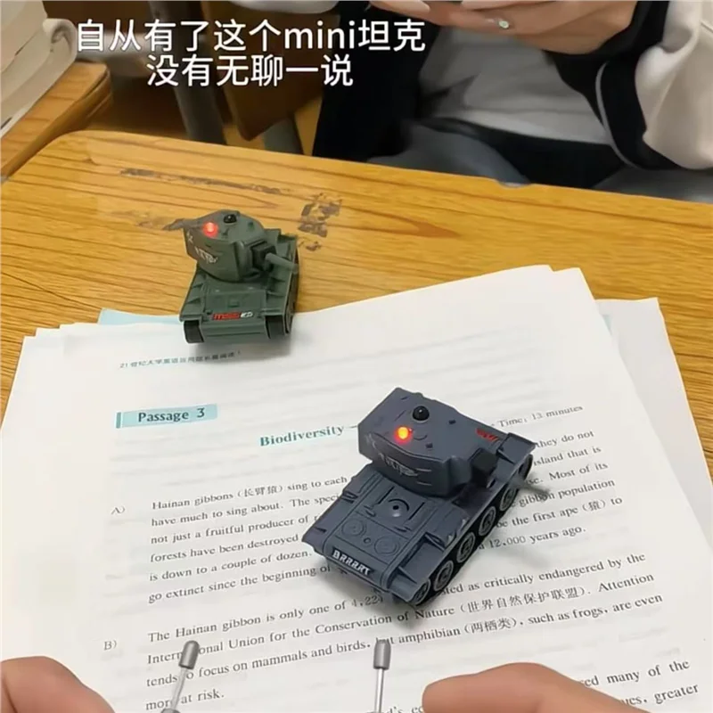 Mini réservoir RC créatif, véhicule tout-terrain Rechargeable, bataille infrarouge, voiture télécommandée, cadeau Unique pour petit ami