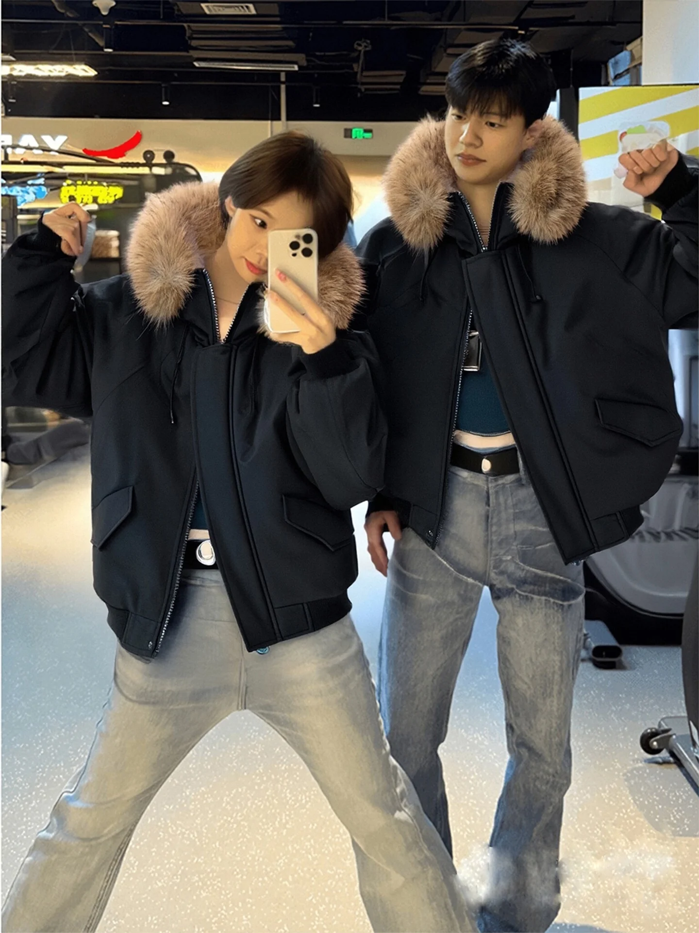 

Thiened Winter Puffer Jaet for Couples with Fur Collar Large ket Cotton Coat Men Women Warm Casual Stand Fit Hoodie