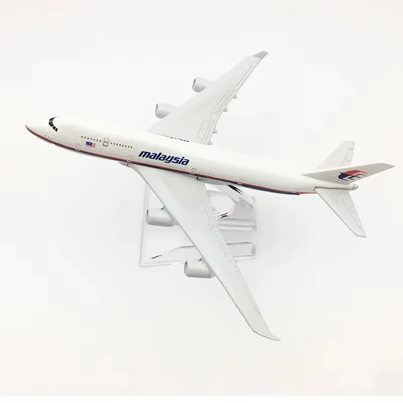 

Для детей игрушечные самолеты модель 16 см Малайзия B747 самолет сплав пассажирская имитация реплика модели самолета металлический дисплей Collectio