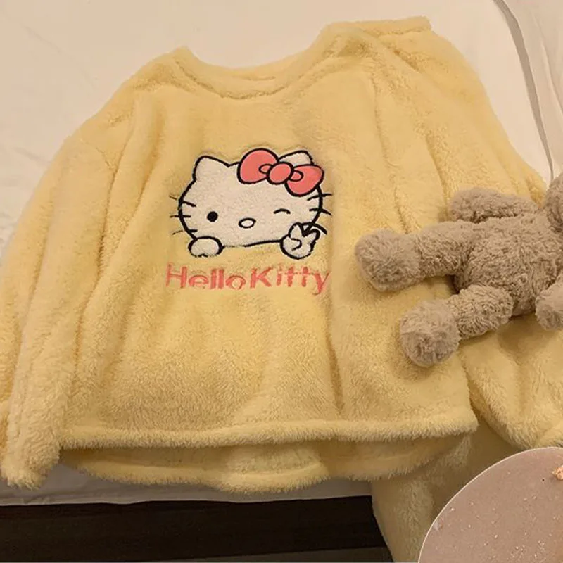 

Cartoon Sanrios Women's Pajamas Hello Kittys Coral Fleece Thicken Loungewear Girls Student Crew Neck Sleepwear Warm Home Clothes