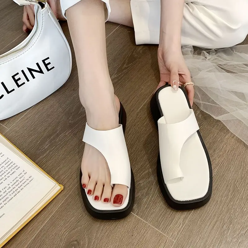 Sandals and slippers Women wear the 2023 summer Korean low-heeled daily casual slip-toe flip-flop thick bottom muffin slippers