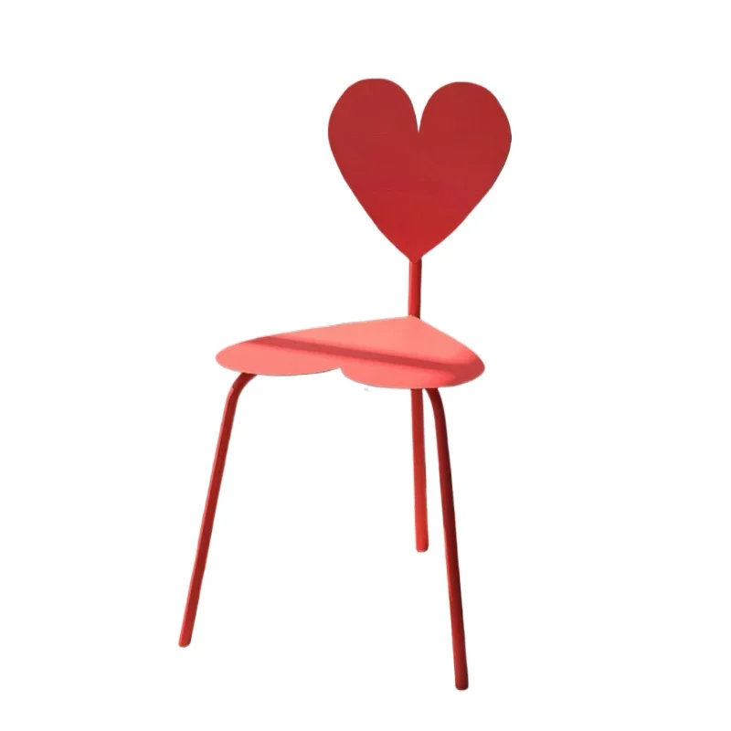 

Love red designer chair, seat very simple metal modern art posing Internet celebrity modeling cute stool