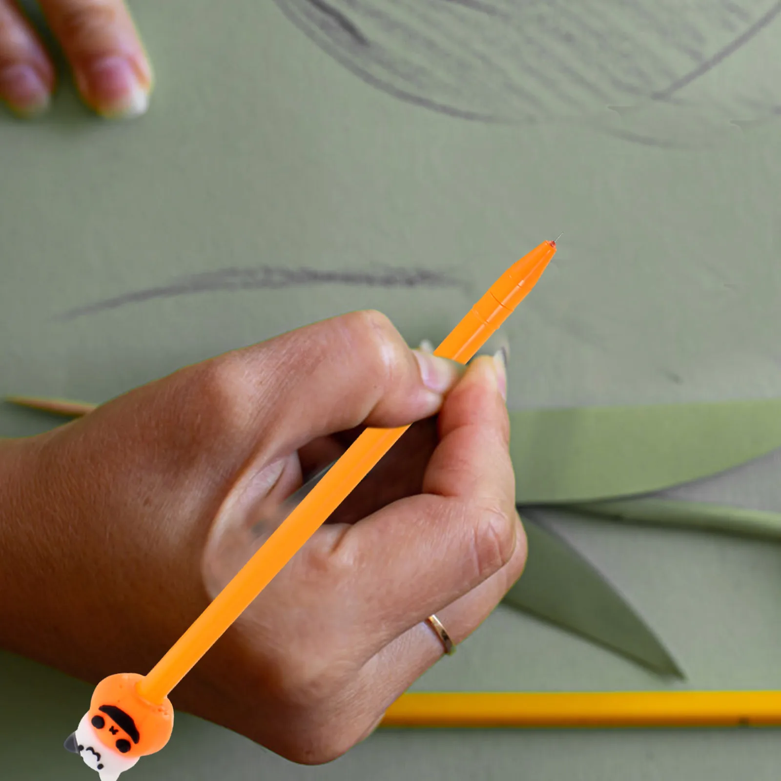 

3 Pcs Pumpkin Pens Smooth Writing Halloween Student Supplies Cute Plastic Gel Pen Set for Kids Books Fall Decor Gifts