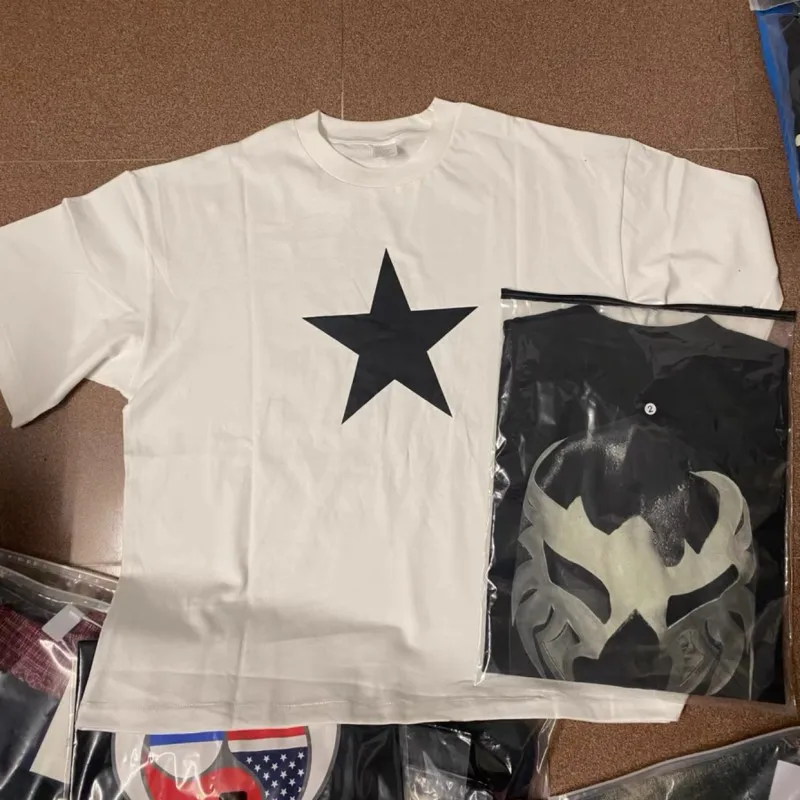 Star Face Mask Pentagram Print Red Bully Tshirts Oversize Kanye Short Sleeve Tee Loose Breathable Cotton Men Women Street Outfit