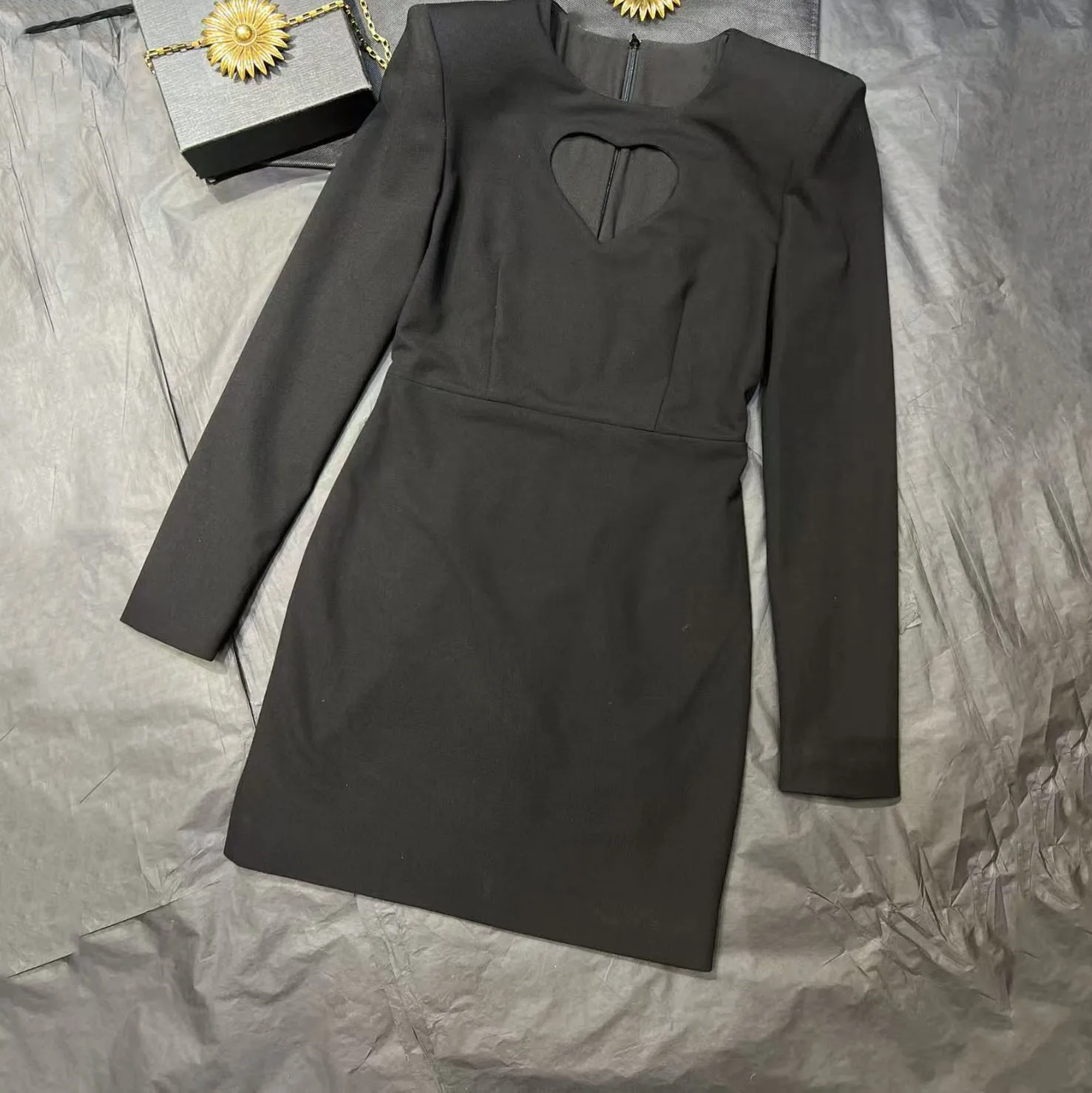 Women's Heart-Shaped Cutout Long-Sleeve Dress, Fashionable Commuter Mini Skirt, High-Quality Banquet Gown, 2026, Spring Collecti