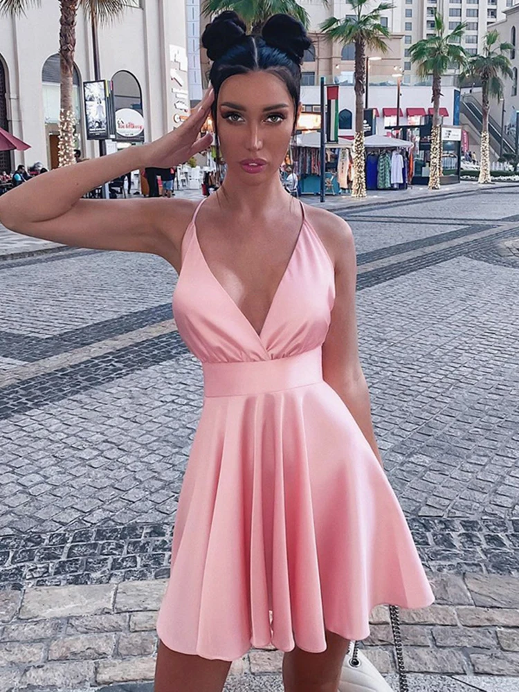 BWQ Satin Sexy Backless Ärmellose Party Nacht Club Wrap Mini Kleider Spaghetti-trägern Elegante Kleid Solide Vestidos