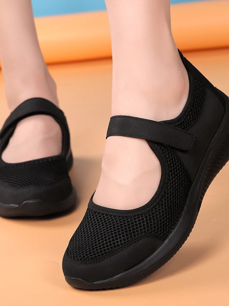 Breathable Mesh Women's Sneakers 2022 Hollow Out Non-slip Ladies Sports Shoes Summer Comfort Soft Sole Casual Flats Women New