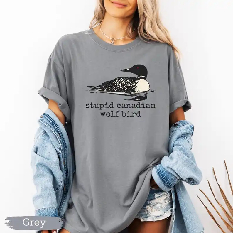 Comfort Colors Stupid Canadian Wolf Bird Shirt, verwarmd rivaliteitsshirt, hockeyfanshirt Gay Sportshirt, teamgeest grafisch ontwerp