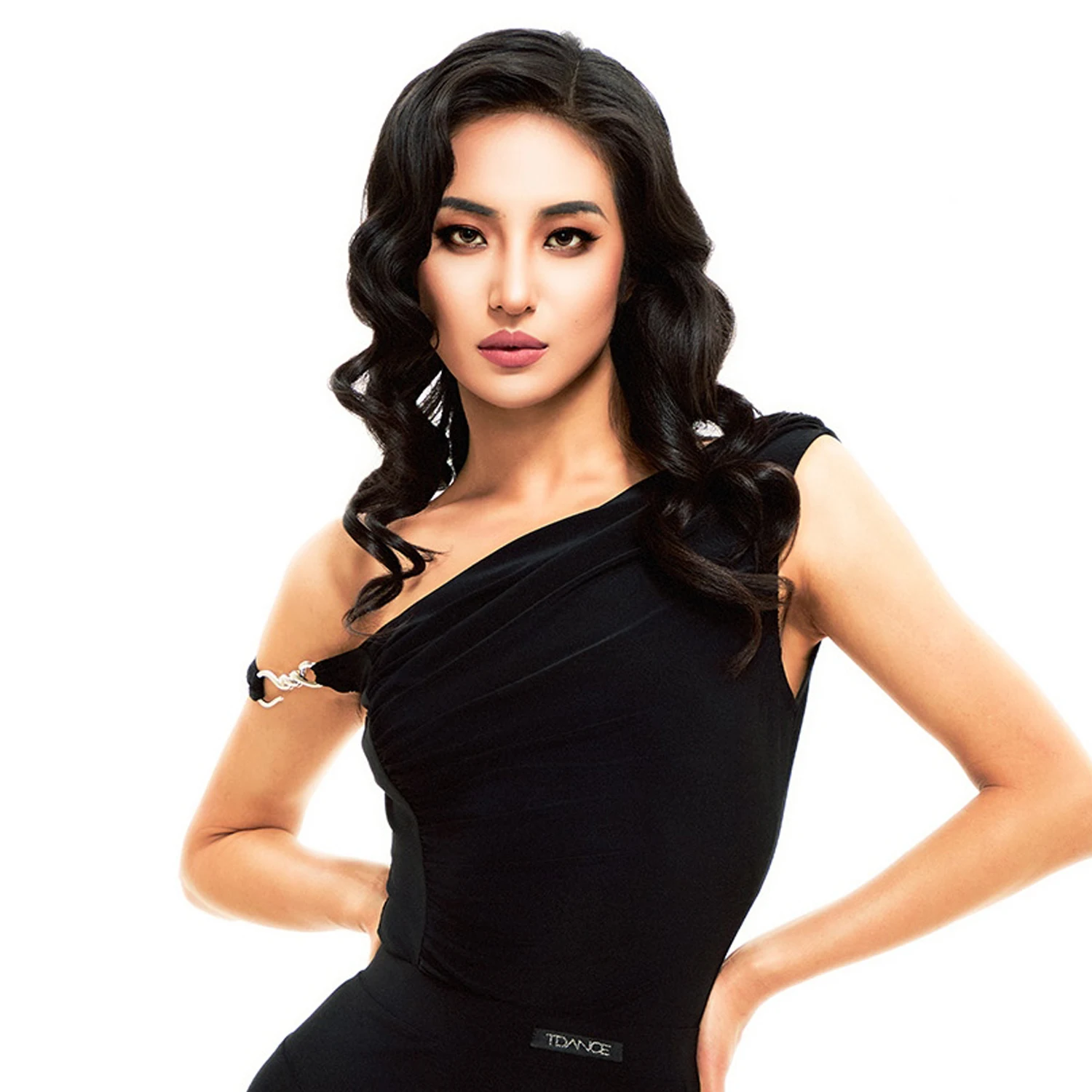 2025 슬랜트 숄더 라틴 댄스 탑 여성 블랙 레오타드 디자인 센스 댄스 의상 볼룸 댄스 공연 의상 NV25954