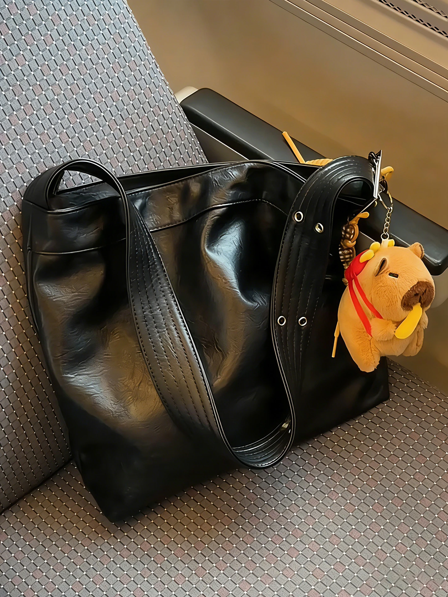 

Bla Large Capaci Tote Bag Women's 2025 New Autumn Winter Luxury Commuter Crossbody Bag Soft PU Leather Buet ape