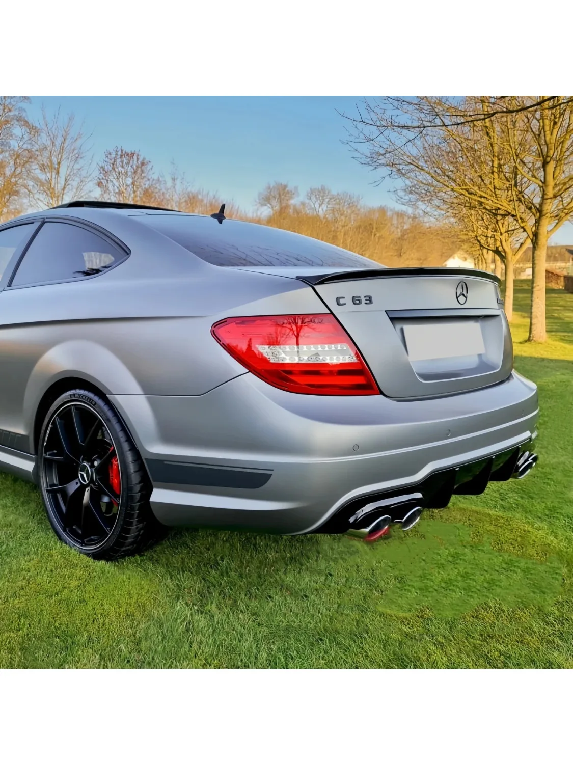 Glänzend Schwarzer Heckdiffusor für Mercedes-Benz C-Klasse W204 C204 C250 C350 C63 AMG 2011-2015 Facelift Karosserie-Kit