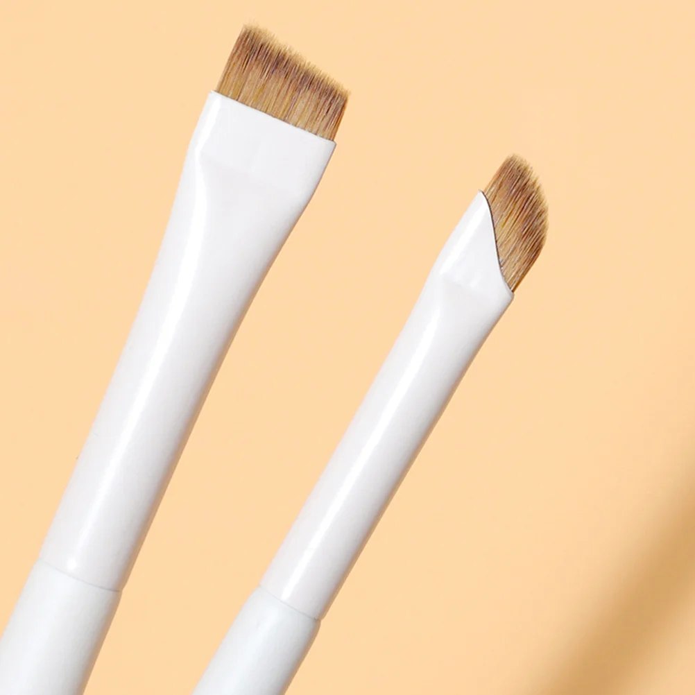 4 個のアイライナーブラシセット眉毛アイシャドウメイクアップツールポータブル軽量ブラシアイメイク旅行用