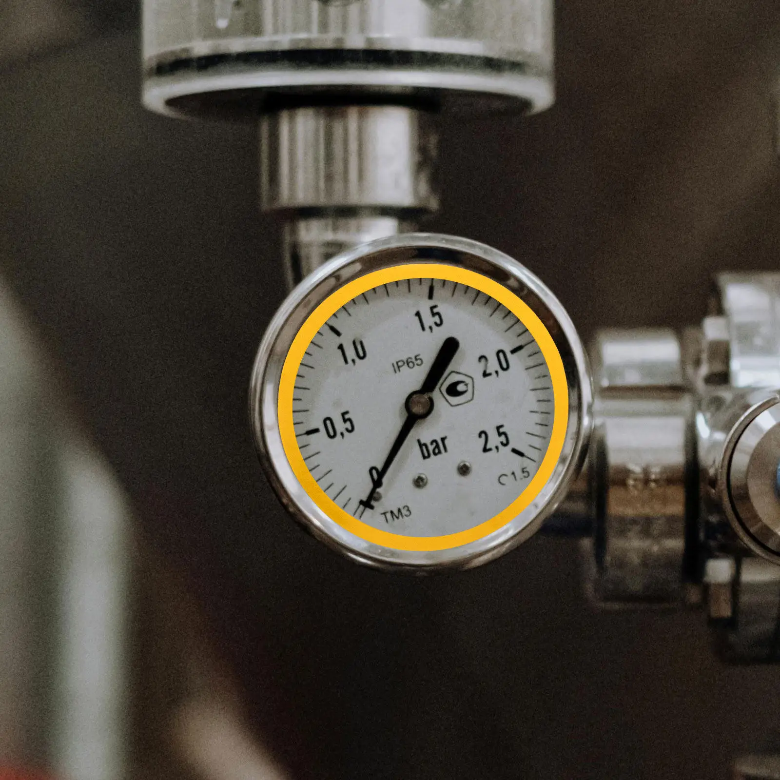 

5 Sheets Pressure Gauge Indicator Stickers Waterproof Adhesive Labels for High Low Pressure Range Identification Safety Marking