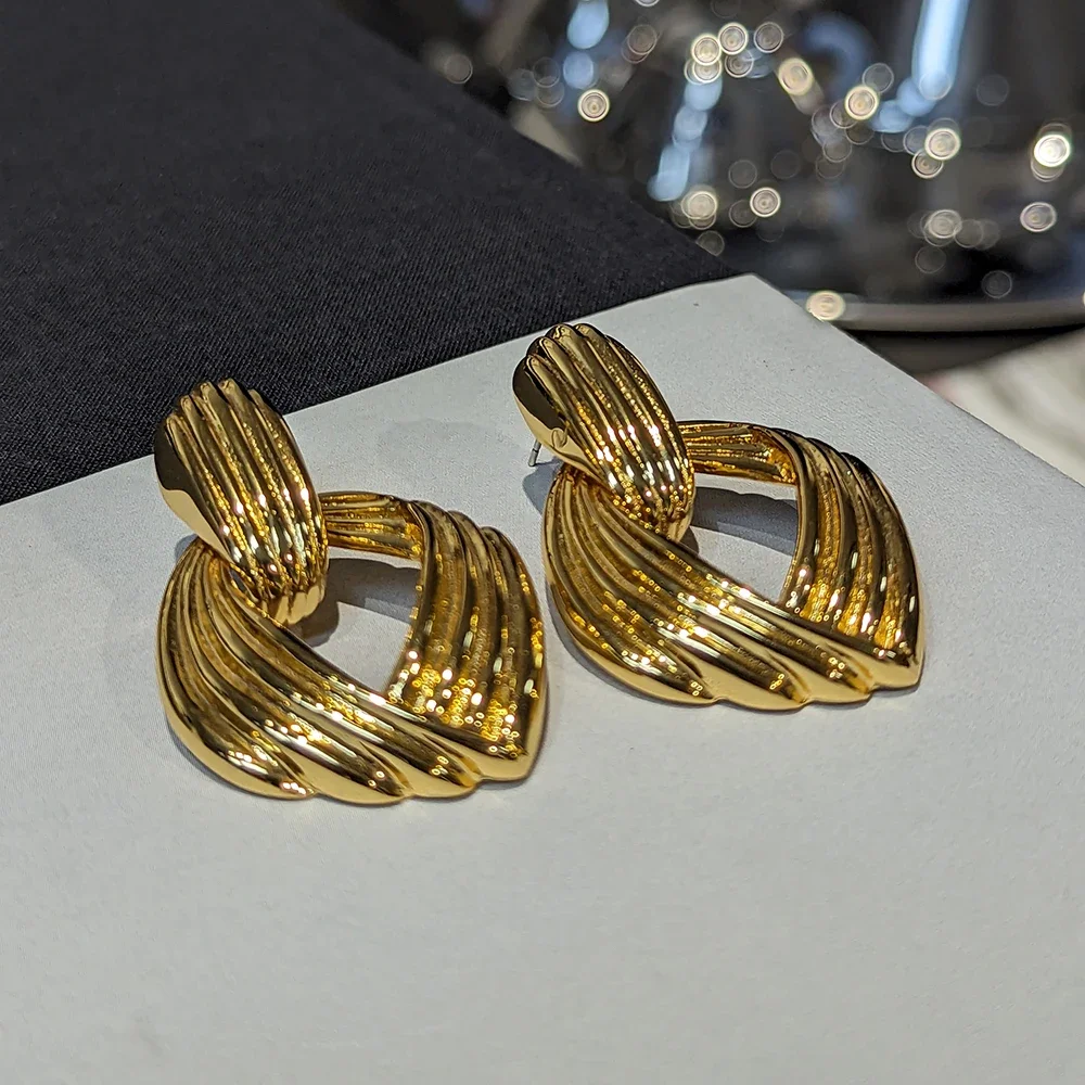 Amorita Boutique European Gold Plated Geometric Striped Metal Earrings