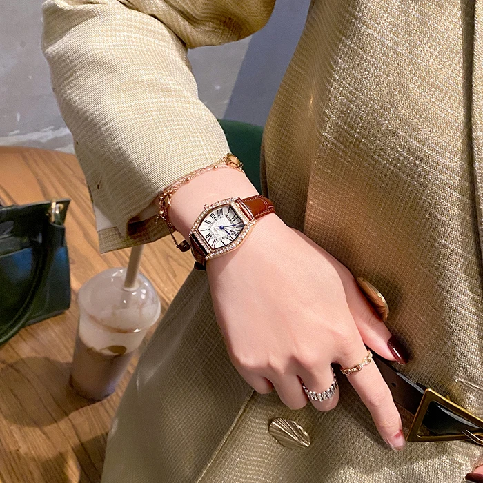 Luxury Brand Rose Gold Watch for Women Diamonds Red Green Crocodile-effect Leather Quartz Girl Ladies Clock Dress Wristwatch