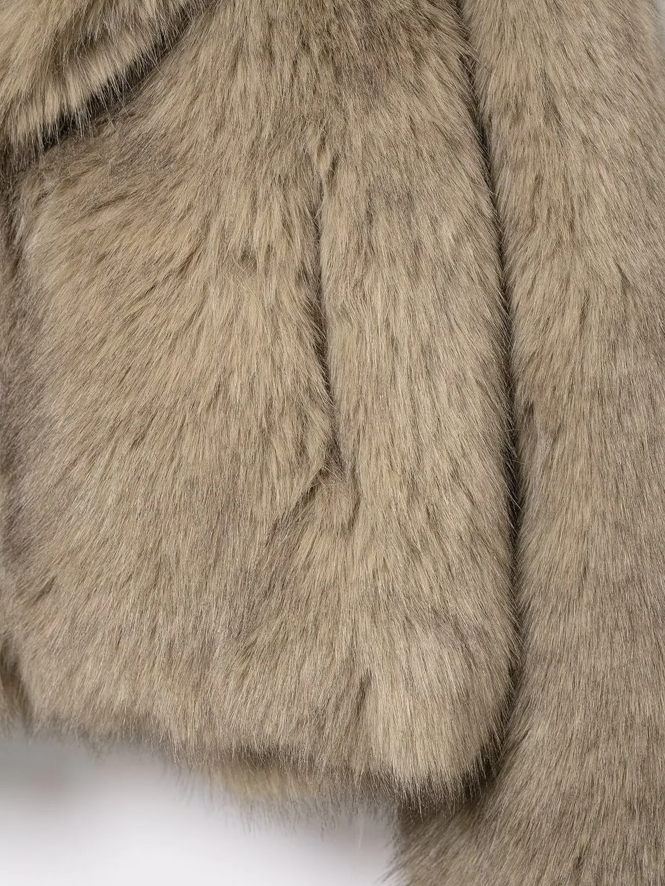 2025年冬新作 レディース カジュアル おしゃれ エレガント 多用途 高級感 フェイクファー風 ショートコート 隠しボタン付き