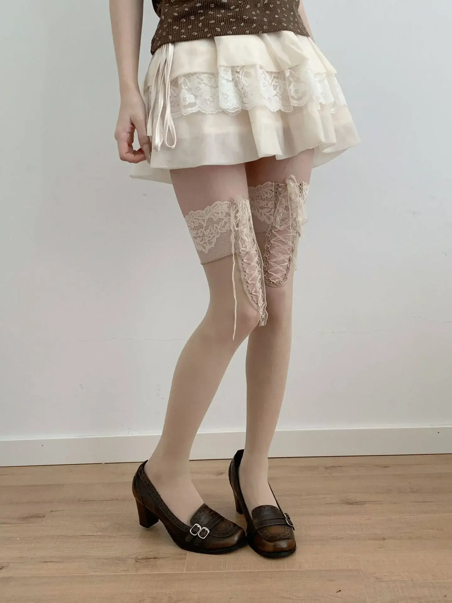 Medias hasta el muslo con encaje estilo Y2K, medias con diseño floral calado y tirantes, estilo kawaii, lolita, jirai kei, para cosplay de princesa.