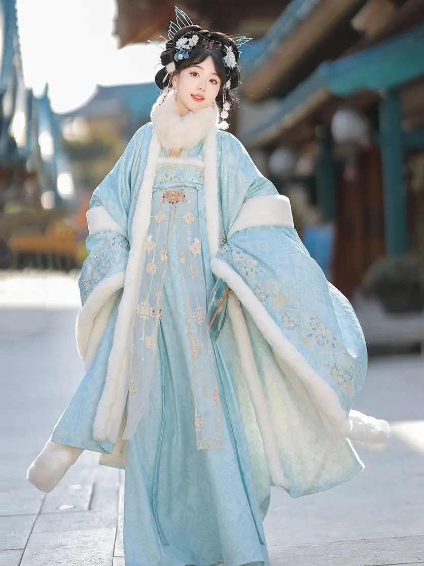 

2026 New Year Costume Party Outfit Women`s Christmas Costume Winter Thickened Blue Yellow Purple Embroidered Hanfu Suits Female