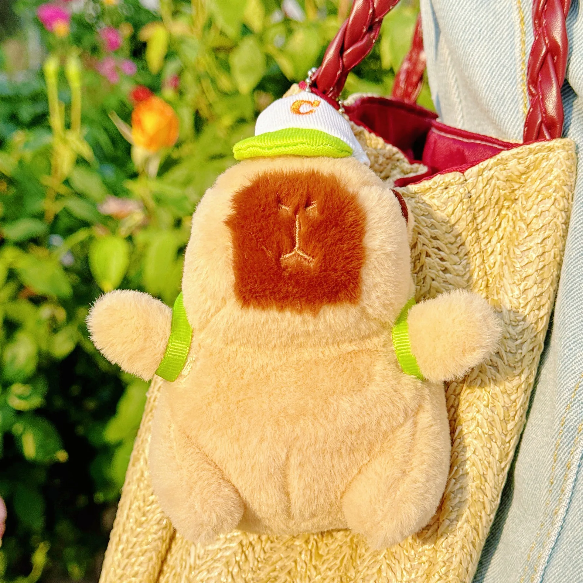 黄色いアヒルの浮き輪カピバラぬいぐるみかわいいシミュレーション