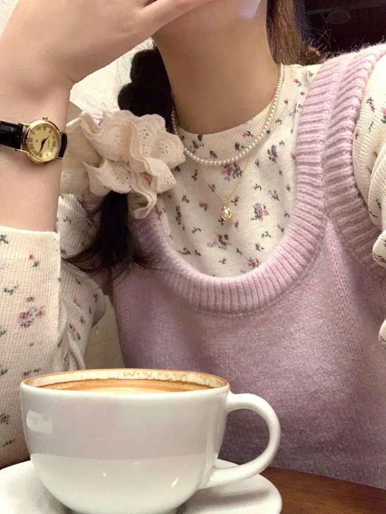 Vintage Casual Knitted Top Women Summer New Neck Sleeveless Slim Classic Vest Korean Fashion Basic Solid Buttons Cardigans