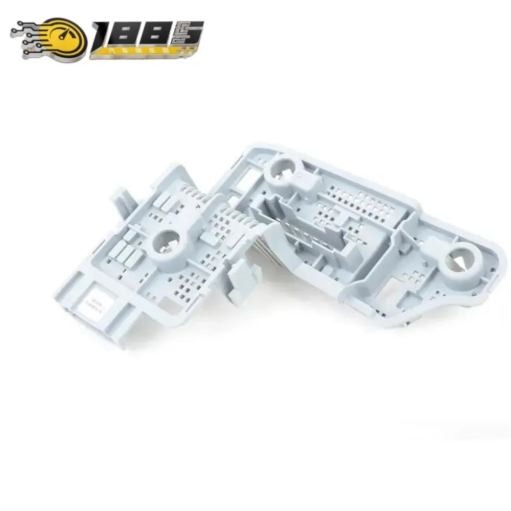 

2048202277 2048202577 LED Tail Lamp Bulb Holder for Mercedes Benz W204 C180 C200 C280 C300 C320 C350 C220 C250 C63