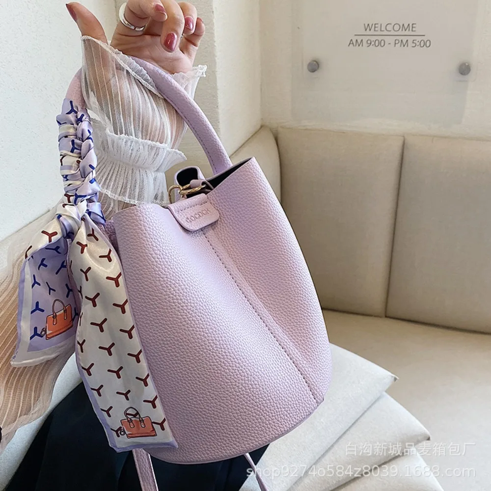 Summer Fashion Handbag 2024 New French Small Fresh Shoulder Crossbody Bag Foreign Style Explosion Bucket Bag Women\'s Bag