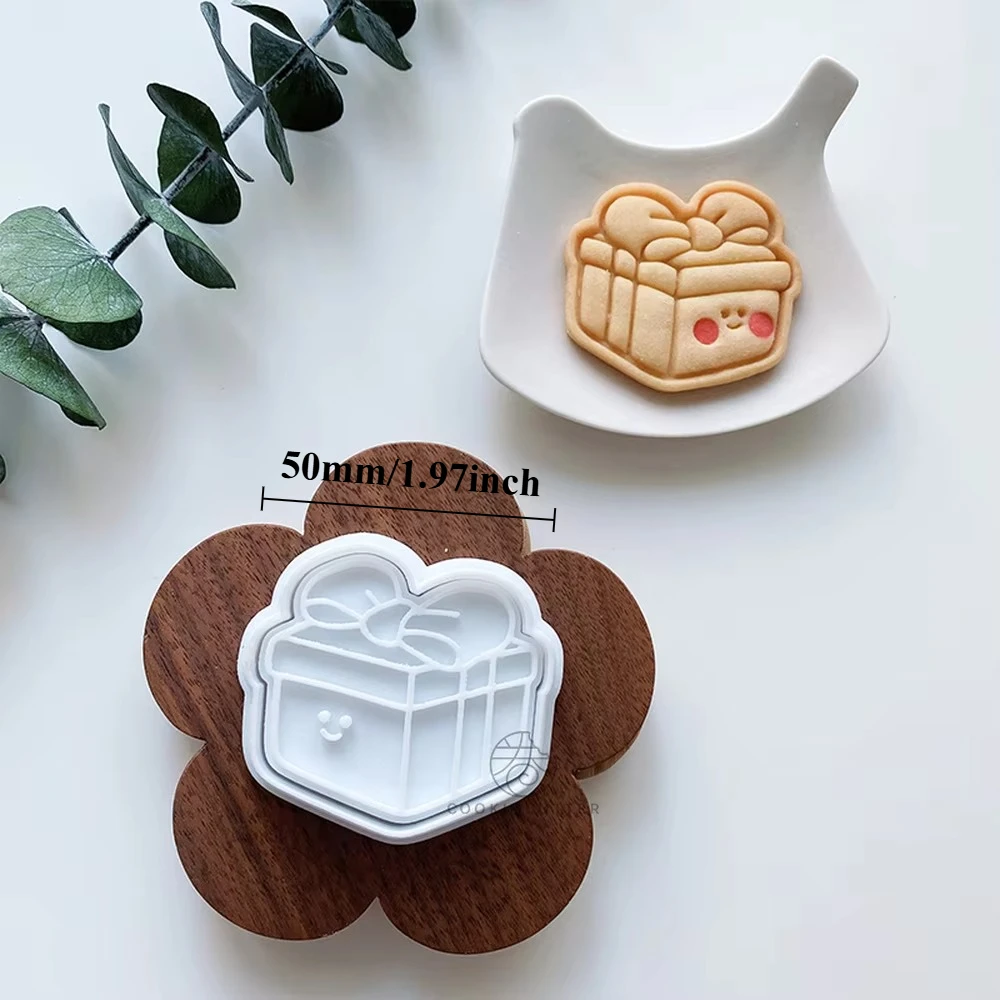 1Pcs Mini Valentine's Day Cookie Mould New Year Gift Box Modeling Cartoon Biscuit Mold PLA Plastic Mold Korean Style Baking Tool