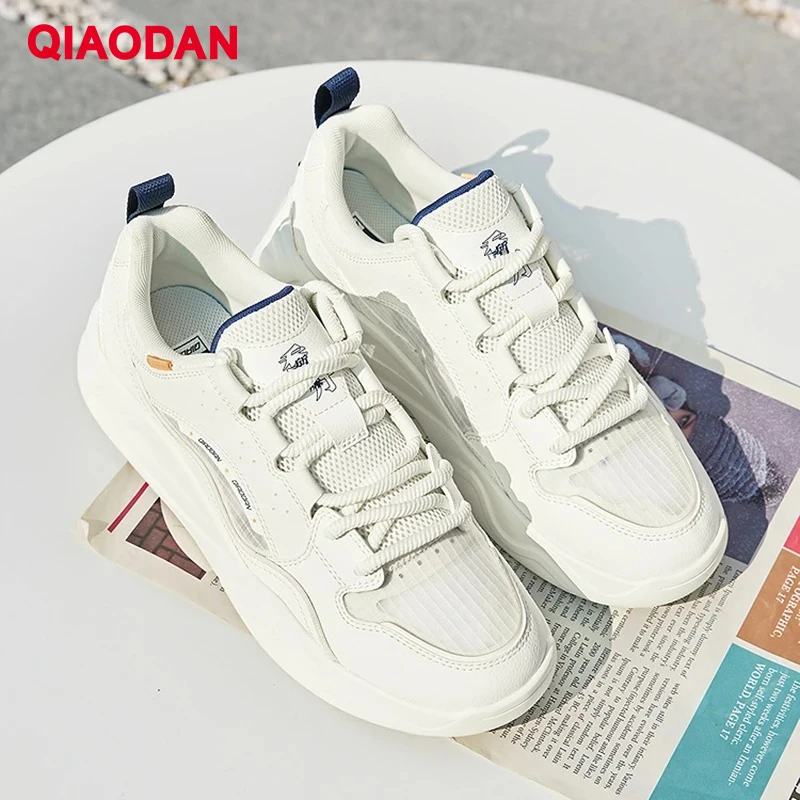 

QIAODAN Yunfan Men's Skateboarding Shoes Mesh Breathable Lightweight Casual Trainers 2025 New Comfort Sneakers QXL053252512