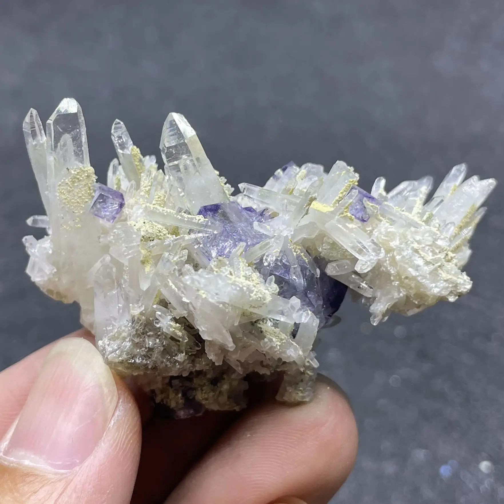 Natural Raw Stone Yaogang Xian Fluorite Mineral Specimen Quartz Rock Crystal Cluster Decoration Rough Polished Healing Gift