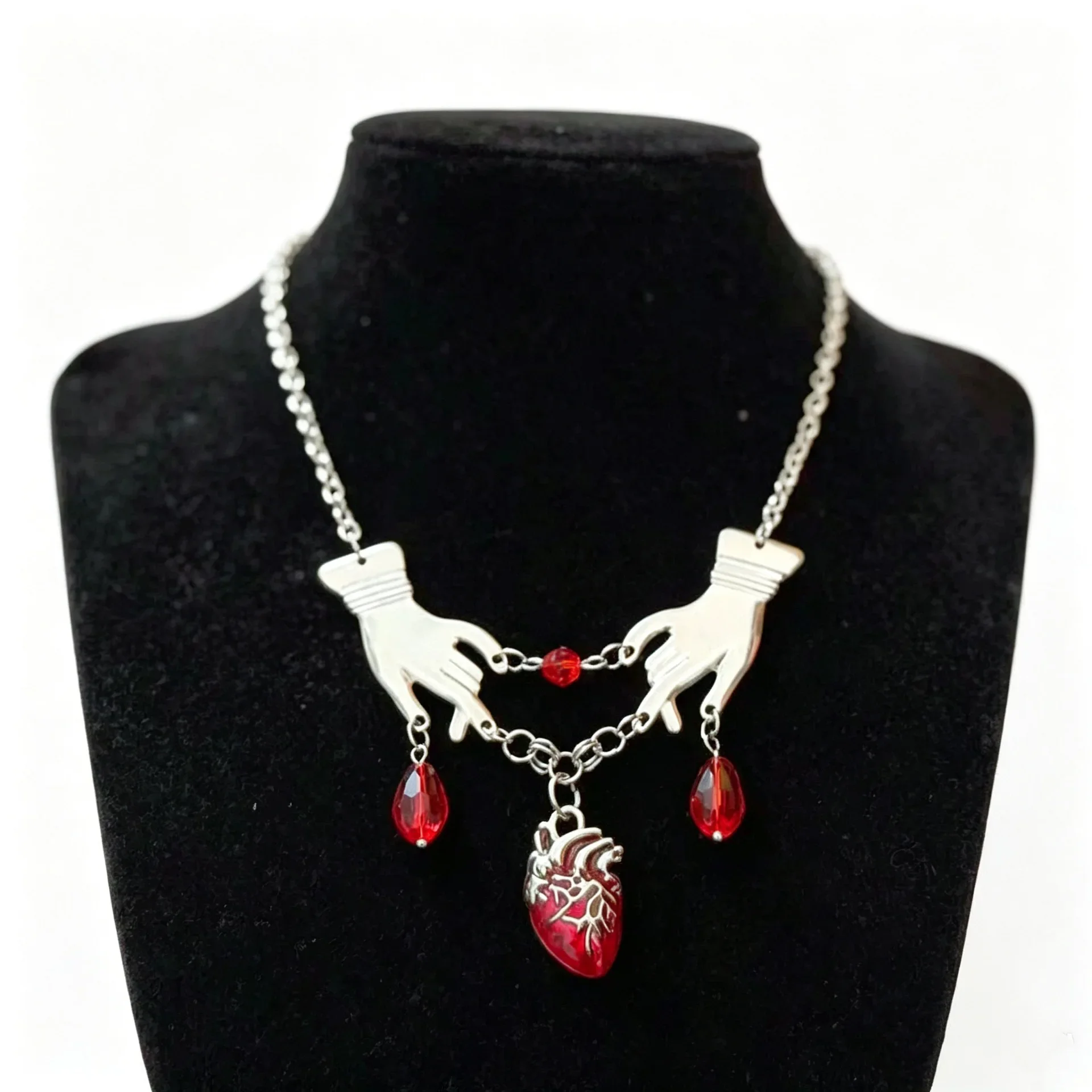 Creative Funny Necklace for Women Girl Darkness Style Pendants Necklace Bleeding Heart Hands Charms Chain Statement Necklace