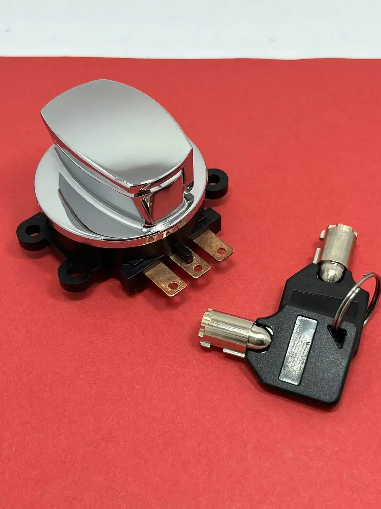 

for Chrome Ignition Switch w/ Round Key for Harley Softail for Dyna for Road King
