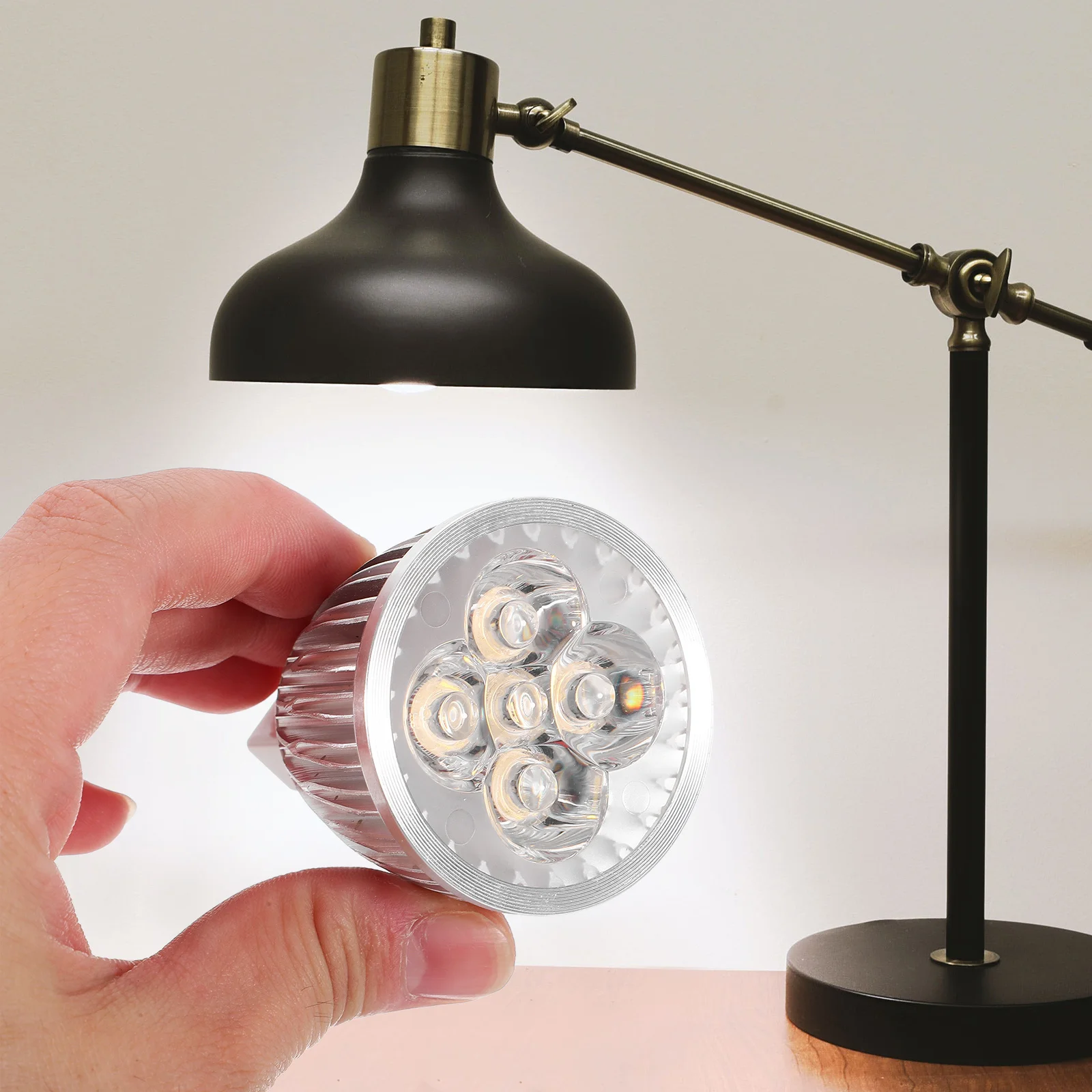 

2Pcs Wax Warmer Bulb Mr16 2-Prong Halogen Light Bulb Replacement for Wax Melt Warm White Light Warmer Halogen Bulbs