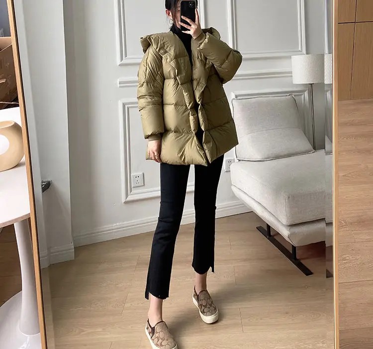 2025 neue Winter Warme Daunen Parka Frauen Koreanische Lose Fledermaus Ärmeln Brot Jacke Kurze 90 Weiße Ente Unten Mantel Mit Kapuze outwear mujer