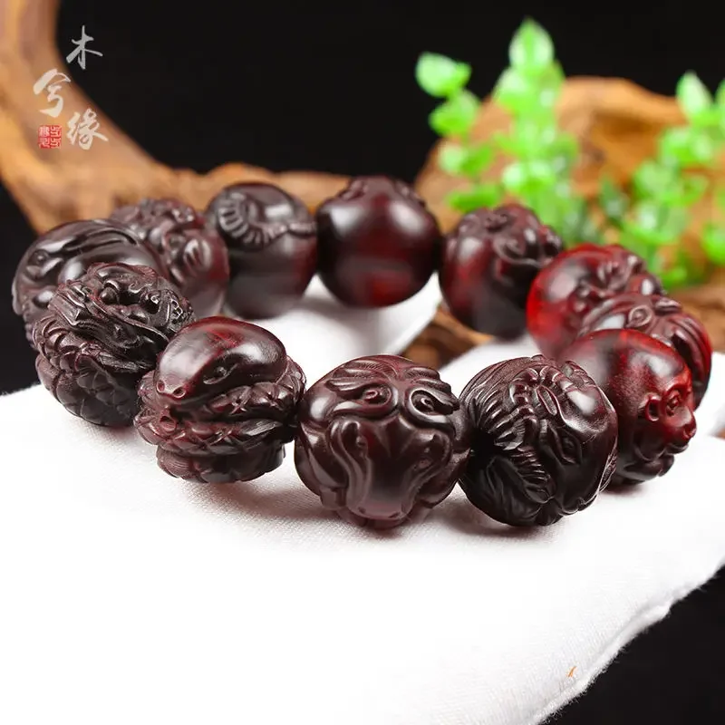 Natural Pterocarpus Santalinus Prayer Beads Zodiac Carving Bracelet Crafts Buddha Beads Rosary Accessories for Men and Women